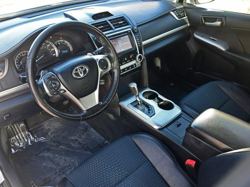 Used 2013 Toyota Camry SE image 11