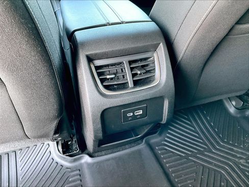 Used 2023 Chevrolet Blazer LT AWD/4WD image 10