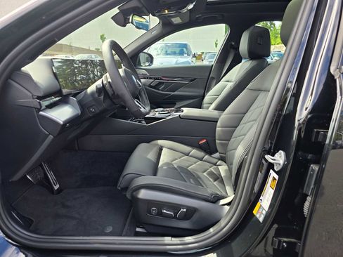 Used 2026 BMW i5 eDrive40 w/ M Sport Package image 21