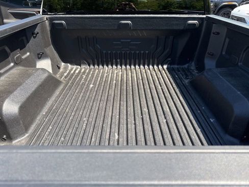 Used 2024 Chevrolet Silverado 1500 LT AWD/4WD image 14