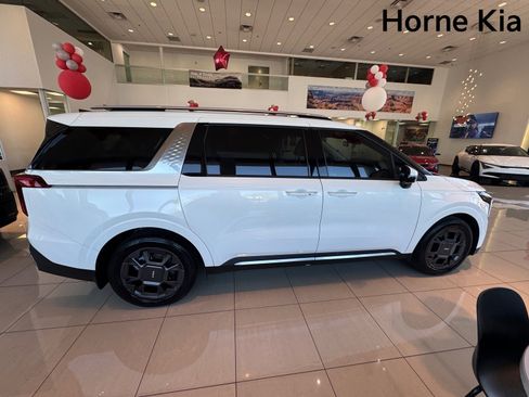 New 2026 Kia Carnival SX image 3