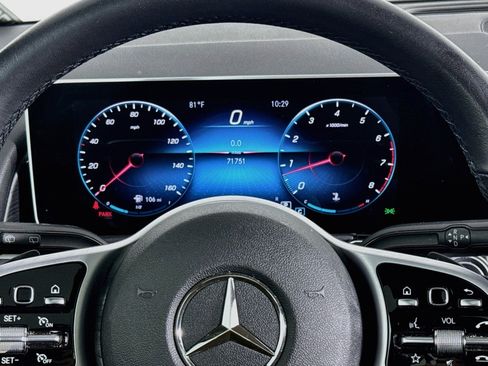 Used 2020 Mercedes-Benz GLB 250 4MATIC image 19