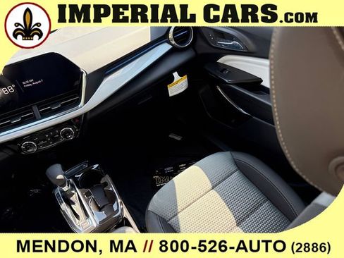 New 2026 Chevrolet Trax LT w/ LT Convenience Package FWD image 18