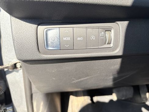 Used 2025 Chevrolet Traverse Z71 AWD/4WD image 19
