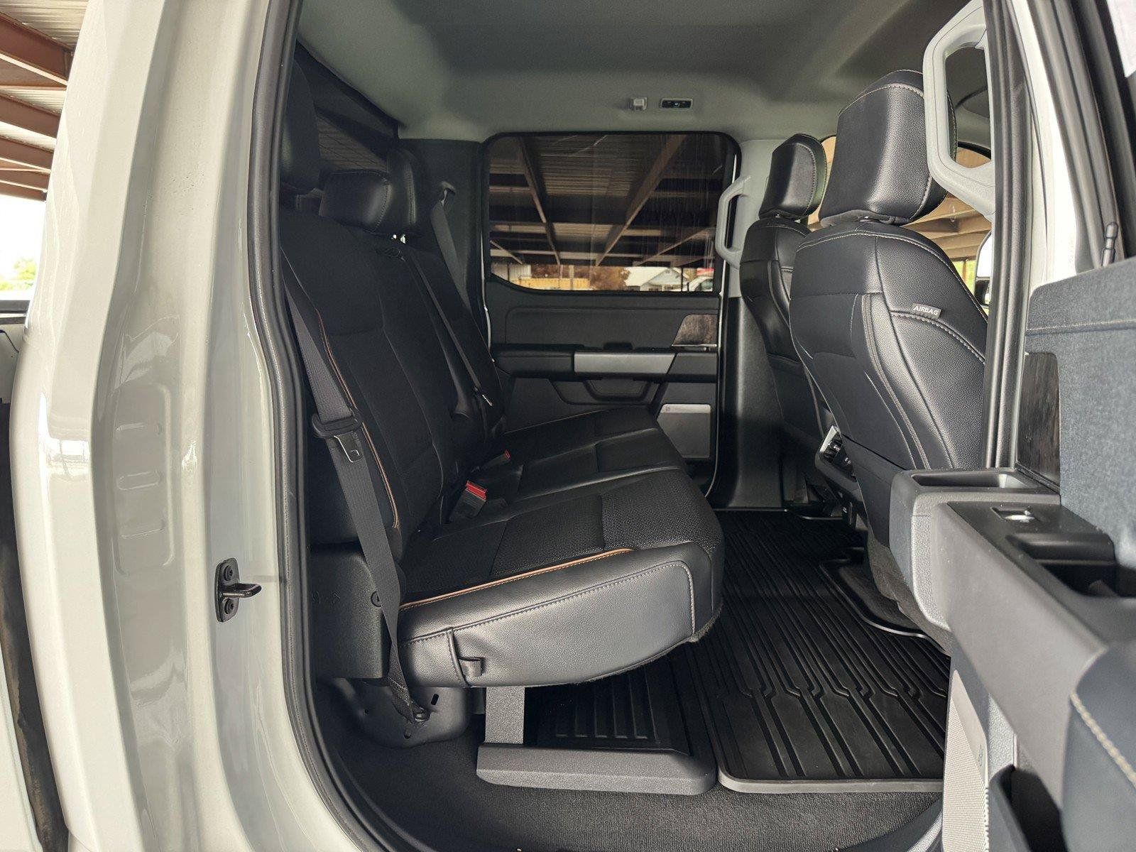 Used 2025 Ford F250 Lariat AWD/4WD image 34