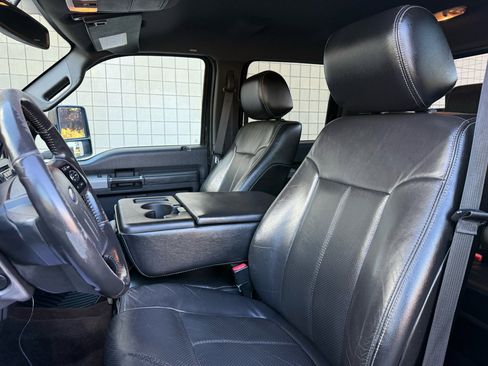 Used 2013 Ford F450 Lariat w/ Lariat Interior Pkg image 20