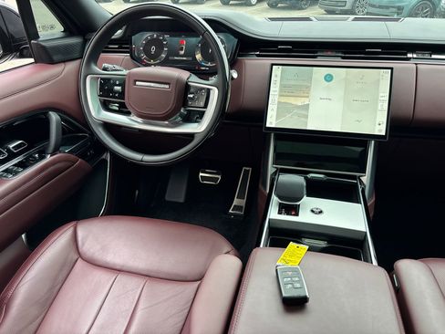 Used 2025 Land Rover Range Rover SE AWD/4WD image 23