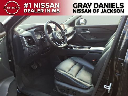 Used 2021 Nissan Rogue SV w/ Premium Package image 23