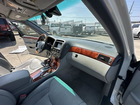 Used 2006 Lexus LS 430 RWD image 44