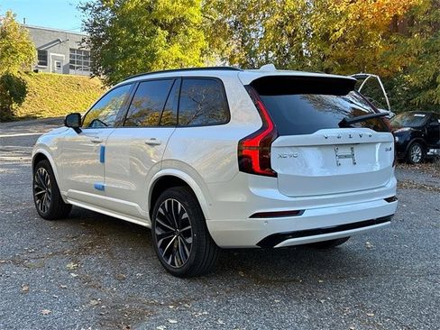 New 2026 Volvo XC90 B6 Ultra w/ Protection Package Premier image 4