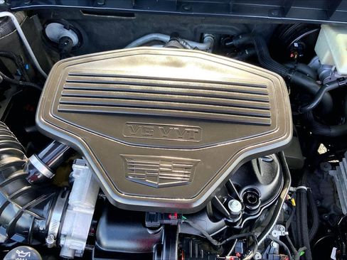 Used 2018 Cadillac XT5 FWD image 31