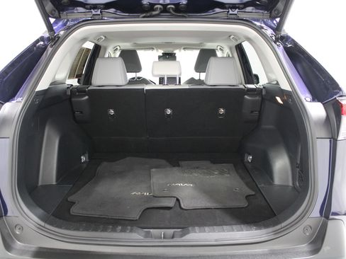 Used 2019 Toyota RAV4 Limited AWD/4WD image 19