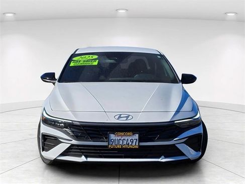 Used 2025 Hyundai Elantra Sport image 3