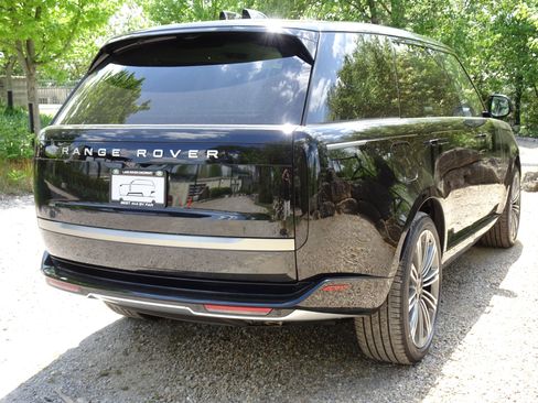 New 2026 Land Rover Range Rover Long Wheelbase SE AWD/4WD image 10