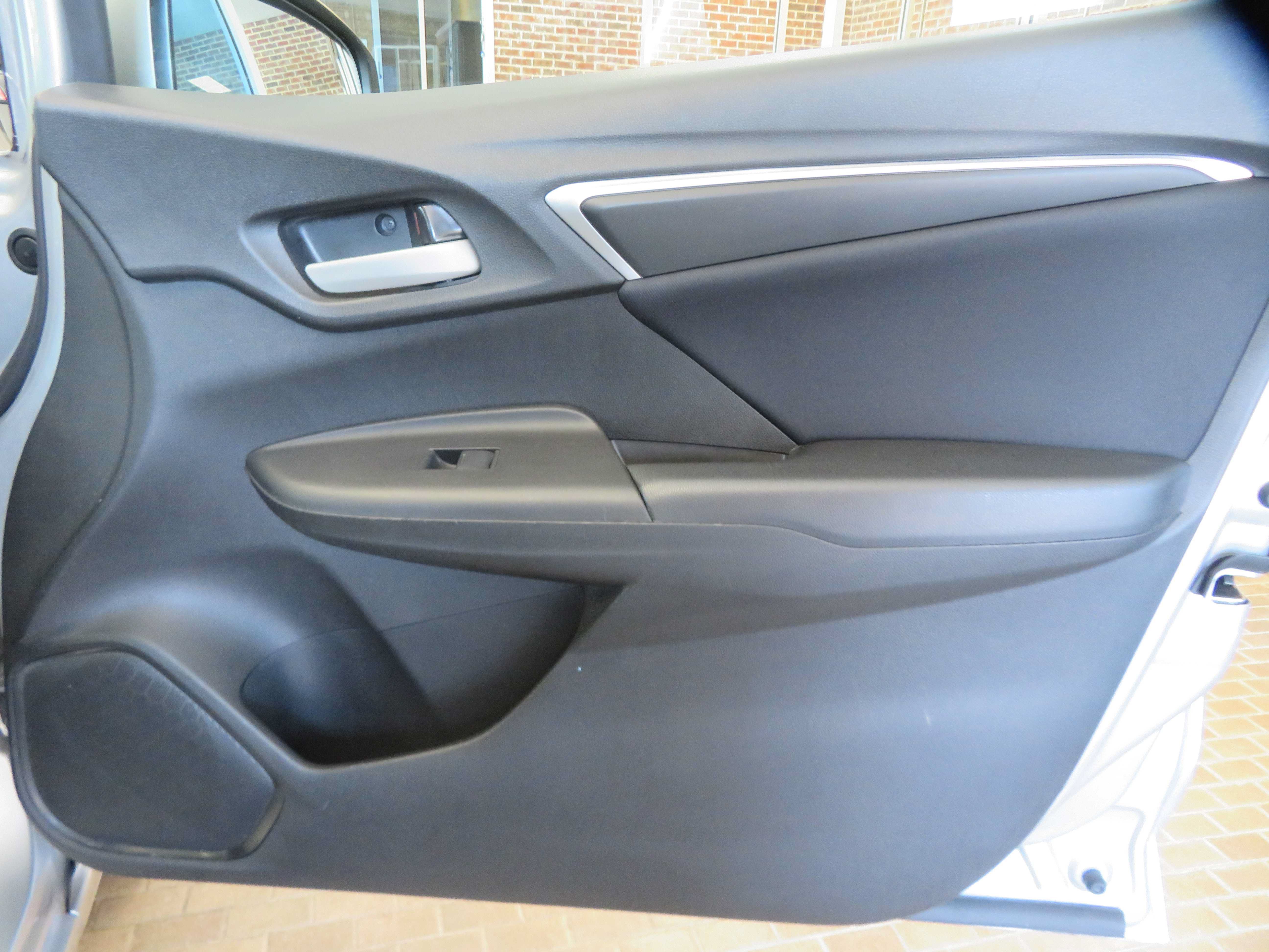 Used 2016 Honda Fit LX image 23