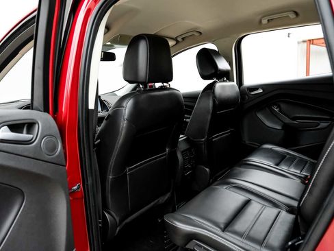 Used 2017 Ford Escape Titanium image 38