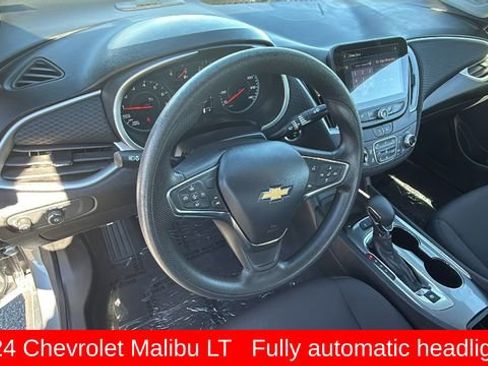 Used 2024 Chevrolet Malibu LT image 10