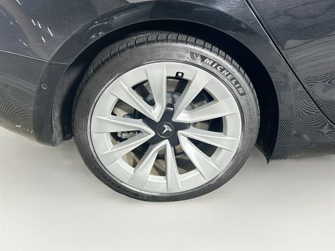 Used 2022 Tesla Model 3 Long Range AWD/4WD image 11
