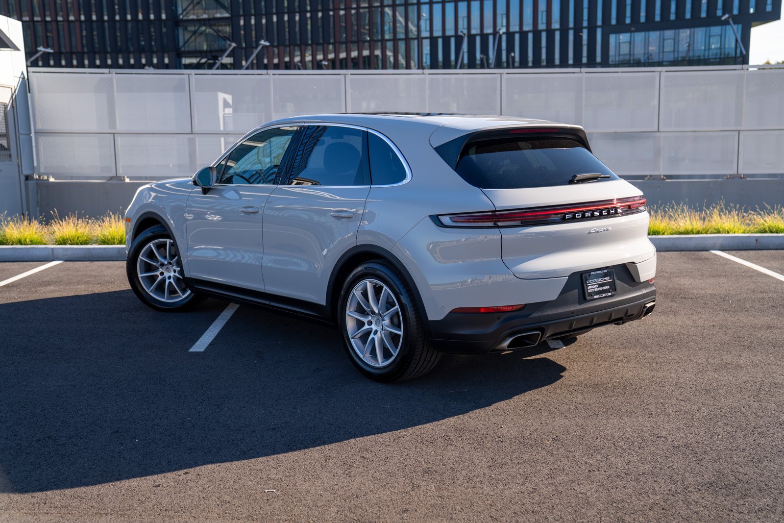 Certified 2024 Porsche Cayenne AWD/4WD image 3