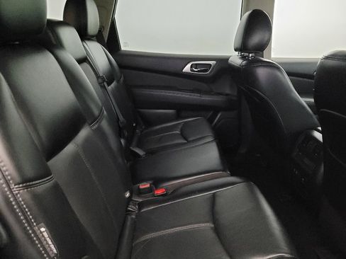 Used 2020 Nissan Pathfinder SL AWD/4WD image 19