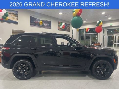 New 2026 Jeep Grand Cherokee Limited w/ Limited Altitude Package AWD/4WD image 10