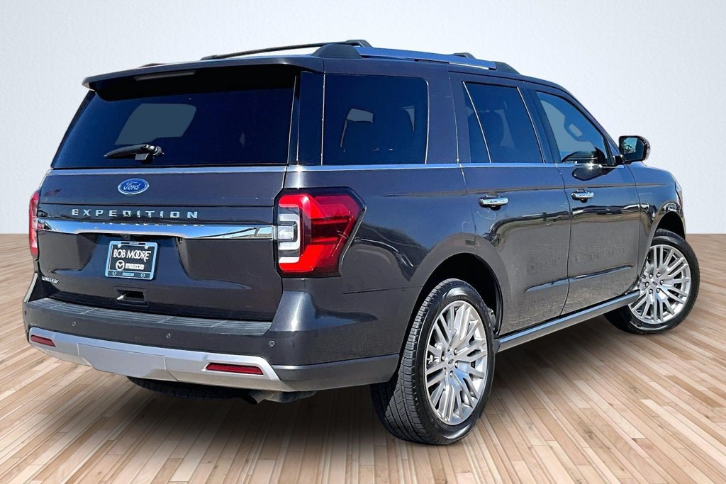 Used 2024 Ford Expedition Limited AWD/4WD image 2