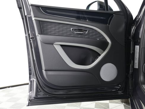 New 2026 Bentley Bentayga Speed image 21