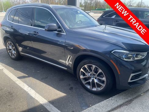 Used 2022 BMW X5 xDrive45e w/ Executive Package AWD/4WD image 1