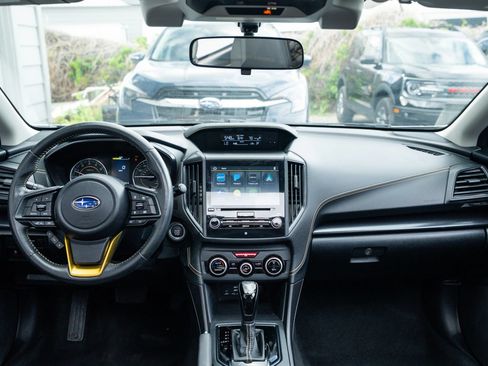 Used 2022 Subaru Crosstrek 2.5i Sport w/ Moonroof Package AWD/4WD image 17