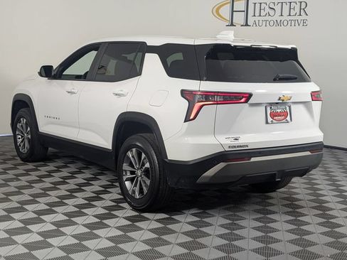 Used 2025 Chevrolet Equinox LT FWD image 5