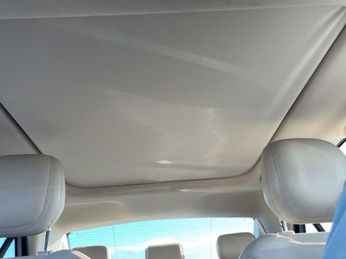 Used 2017 Lincoln Continental Select w/ Climate Package image 14