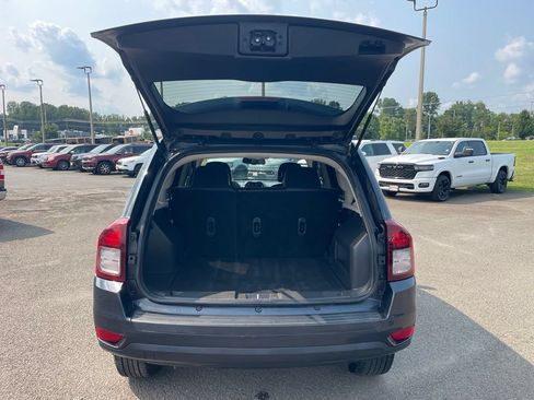 Used 2014 Jeep Compass Latitude AWD/4WD image 7