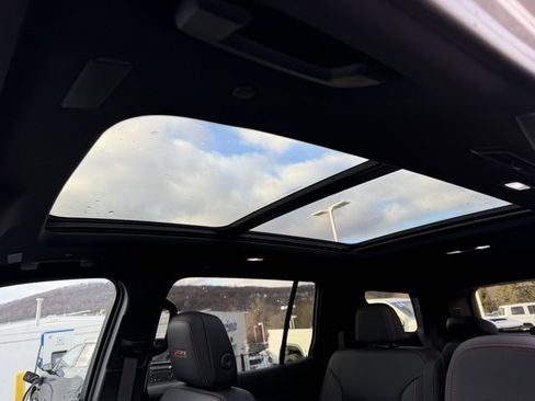 New 2026 Chevrolet Traverse Z71 w/ Enhanced Driving Package image 8