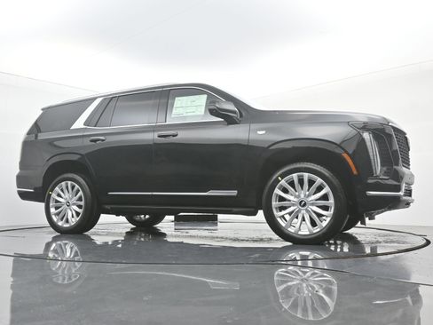 New 2026 Cadillac Escalade 4WD w/ LPO, Floor Liner Package image 21