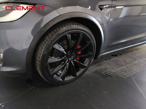 Used 2017 Tesla Model X P100D image 45