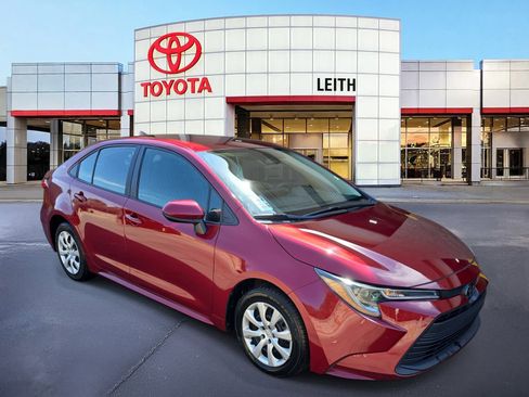 Used 2024 Toyota Corolla LE image 3