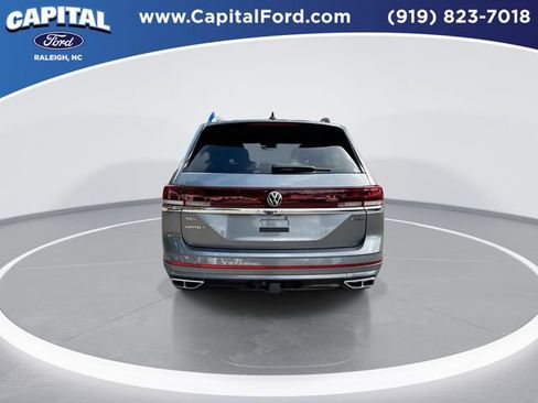 Used 2024 Volkswagen Atlas SEL Premium R-Line AWD/4WD image 7