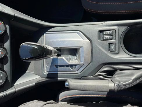 Used 2018 Subaru Crosstrek 2.0i Premium w/ Eyesight System image 25