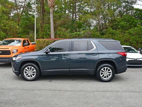 Used 2019 Chevrolet Traverse LT image 2
