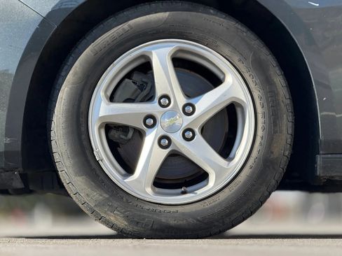 Used 2017 Chevrolet Malibu LS image 24