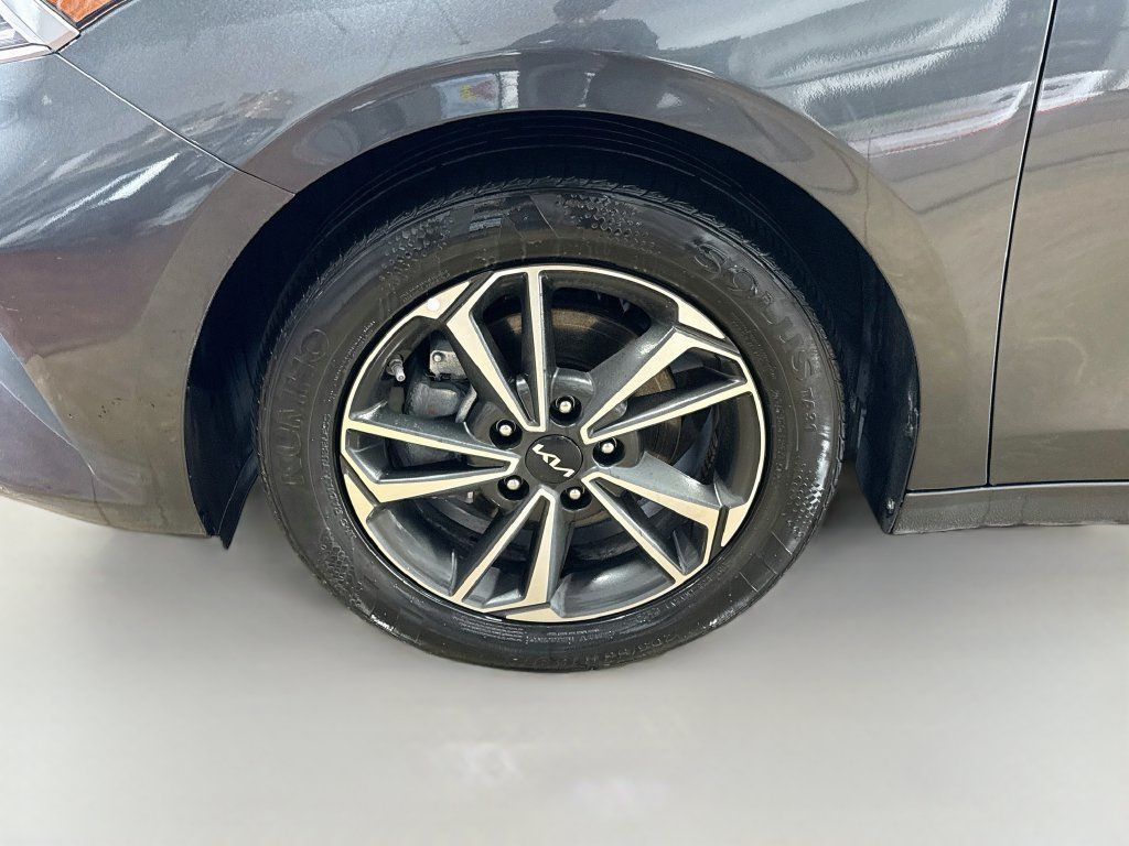 Used 2024 Kia Forte LXS w/ LXS Technology Package FWD image 29