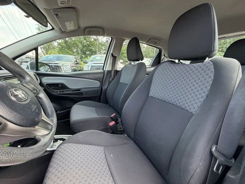 Used 2017 Toyota Yaris L FWD image 9