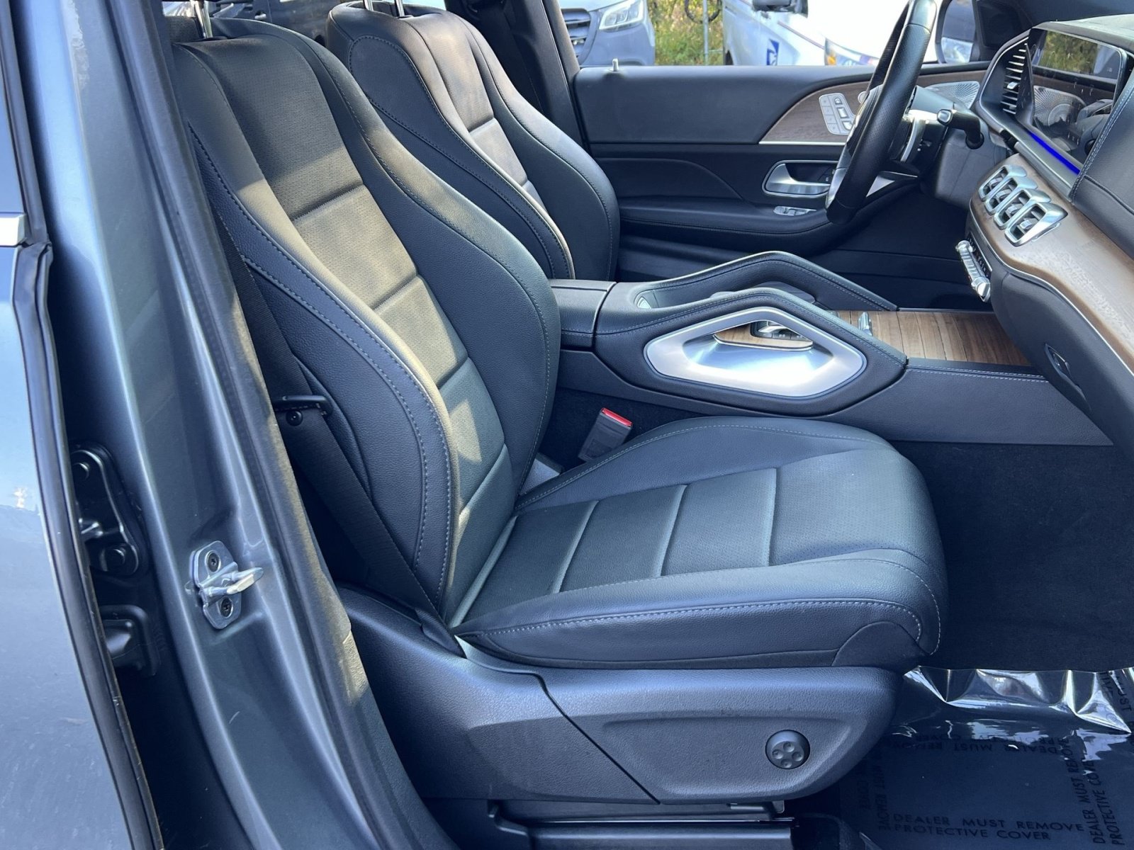 Certified 2025 Mercedes-Benz GLS 450 4MATIC image 34