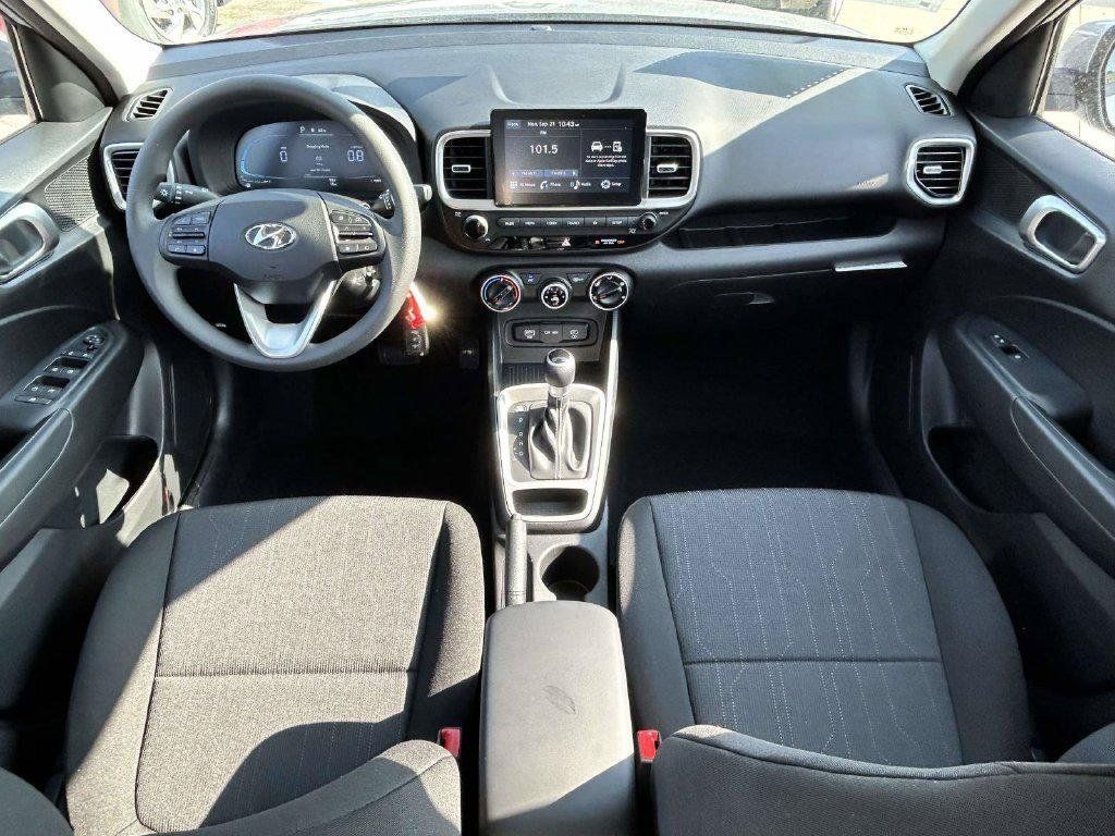 New 2026 Hyundai Venue SE FWD image 28
