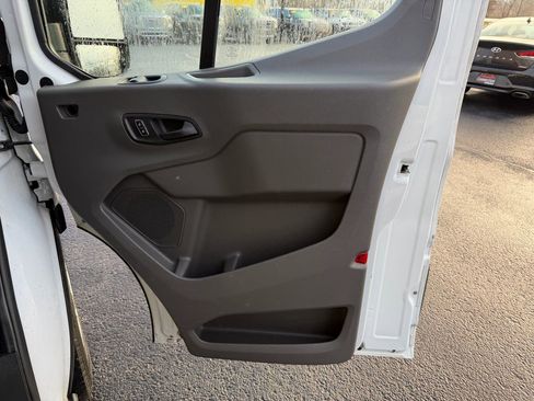 Used 2022 Ford Transit 350 XLT image 24