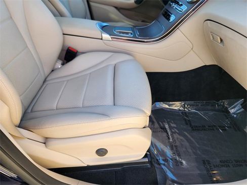 Certified 2021 Mercedes-Benz GLC 300 4MATIC image 19
