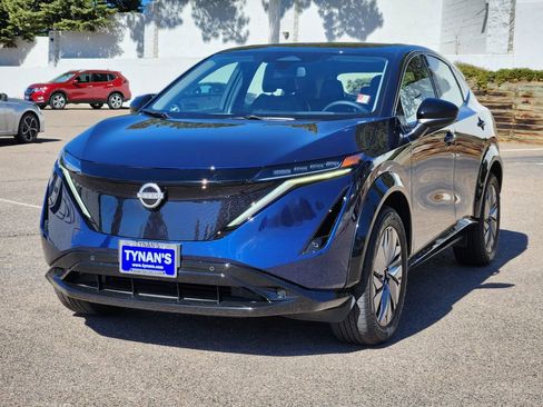 Used 2023 Nissan Ariya AWD image 3