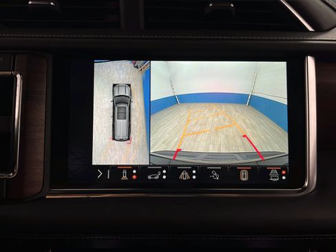 Used 2024 GMC Yukon XL Denali Ultimate AWD/4WD image 14