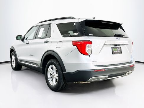 Used 2023 Ford Explorer XLT w/ Equipment Group 202A image 5