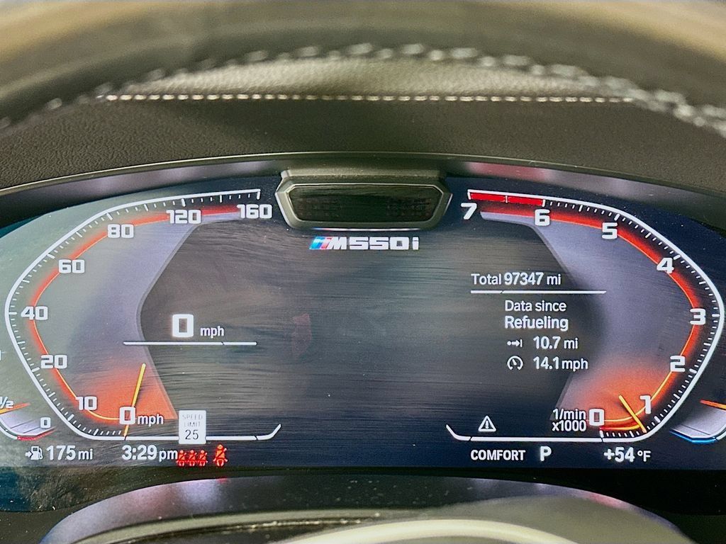 Used 2023 BMW M550i xDrive w/ Executive Package AWD/4WD image 17